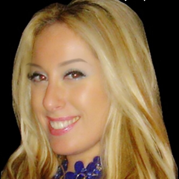 Meet your Posher, Allison - Picture 1 of 1